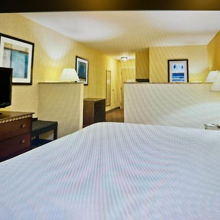 Holiday Inn Express And Suites Allentown West By Ihg Экстерьер фото