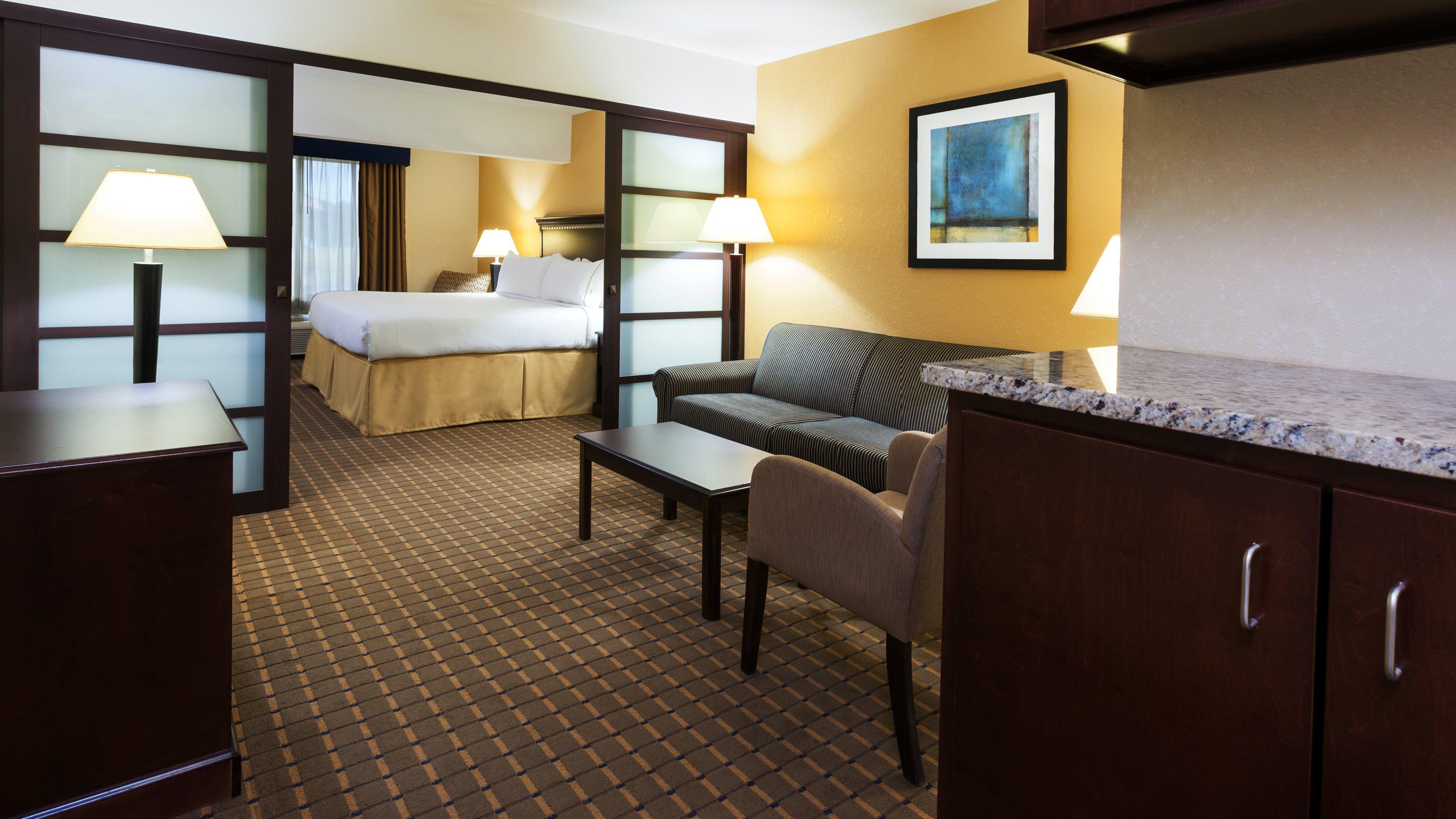 Holiday Inn Express And Suites Allentown West By Ihg Экстерьер фото