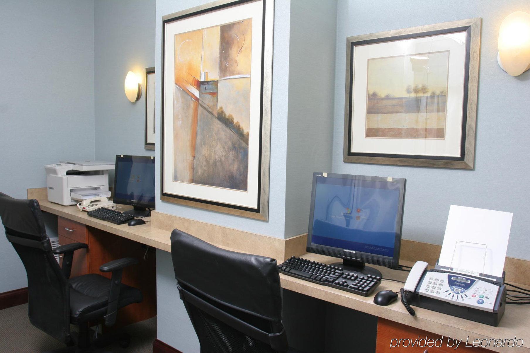 Holiday Inn Express And Suites Allentown West By Ihg Удобства фото